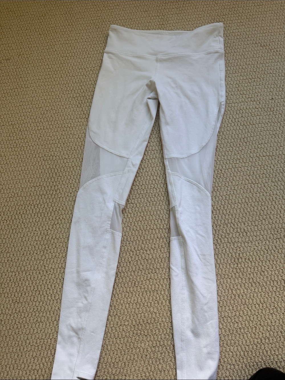 Alo coast leggings in white